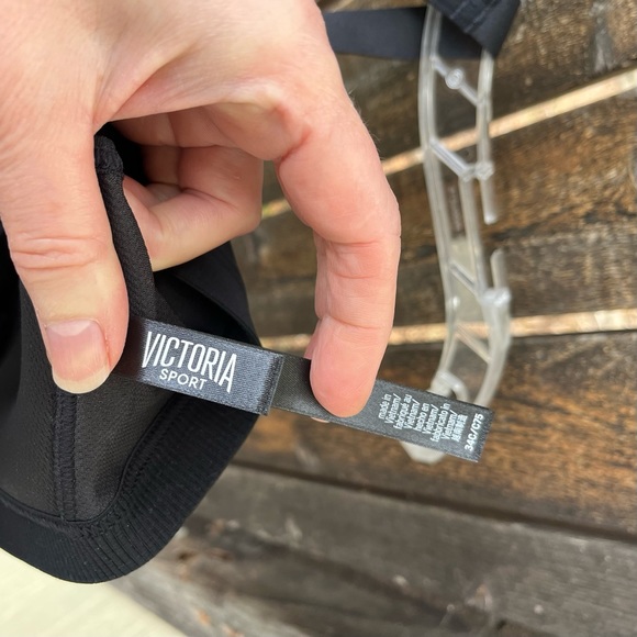 Victoria’s Secret / Victoria’s Sport Black Zip Front Racerback Sports Bra Sz 34C - Picture 3 of 12